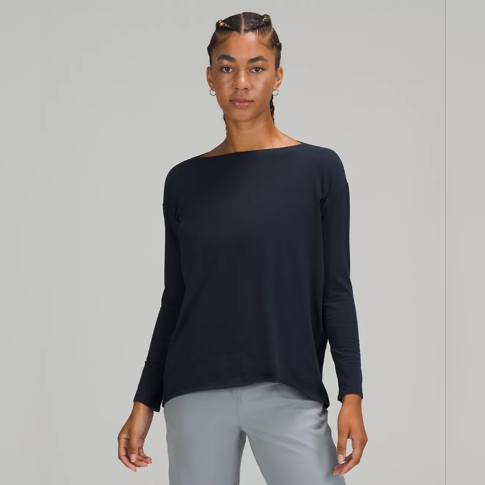 Lululemon Back in Action long sleeve